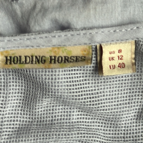 Holding Horses lavender top with sheer hem, arm and should detail. Size 8. - Picture 6 of 7